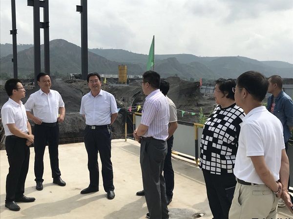 市人大常委會(huì)黨組副書記、副主任樊文浩一行調(diào)研泓源公司項(xiàng)目建設(shè)情況(圖2)