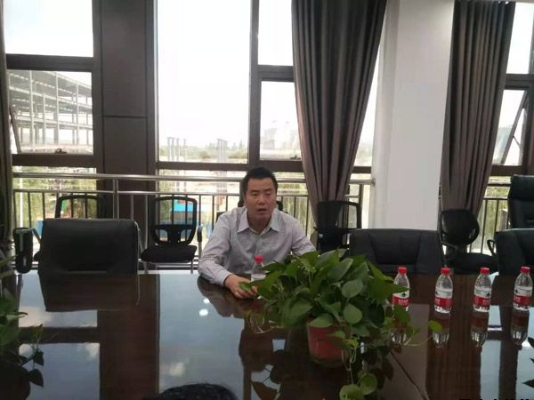楊東虎主持召開平?jīng)鰡⒑轿磥砣腭v項目建設問題協(xié)調(diào)會(圖1)